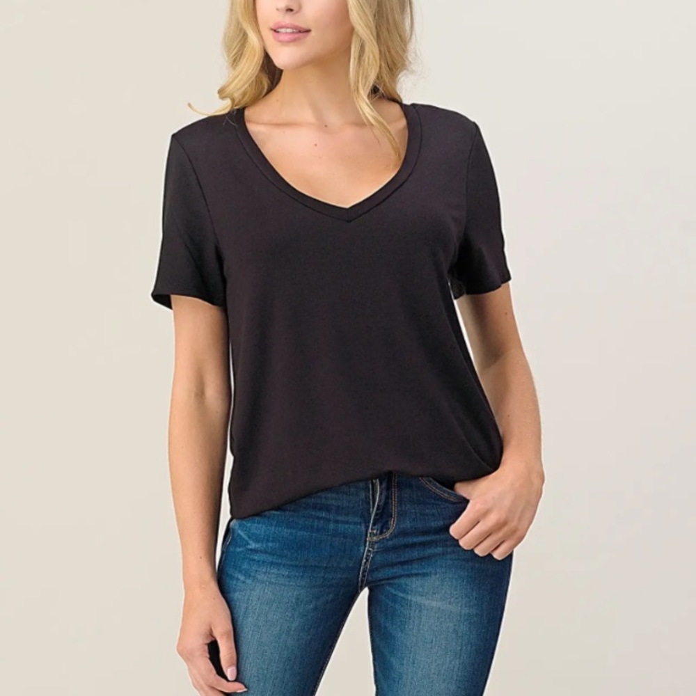 The Eco-Friendly Emma Tee in Black - Picture 3 of 5